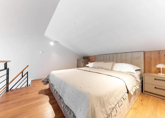 Rossa Apartment