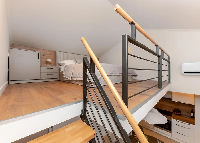 Rossa Apartment *